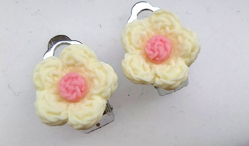 Ohrclips blumen creme - ohrclips,